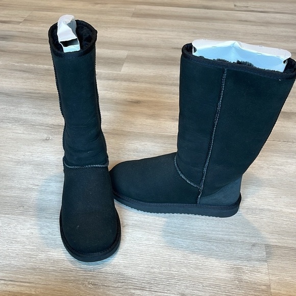 Sheepskin Black Tall Boots size W7 - Picture 1 of 6